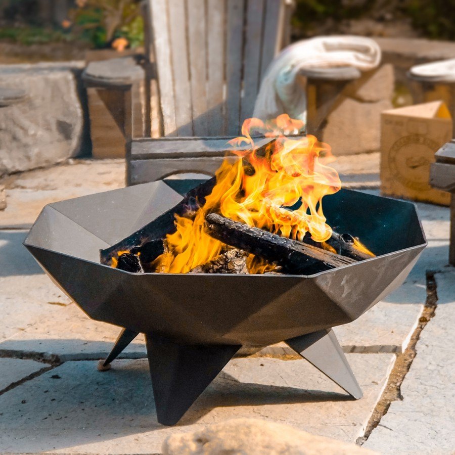 iron_embers_polygon_4_fire_pit